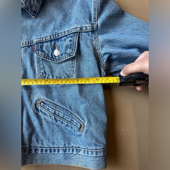Levi’s Strauss & Co. Women’s Jean Jacket, size Large - Picture 11 of 12